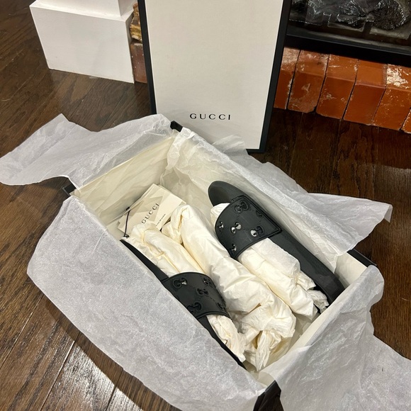 EUC authentic Gucci slides size 8 - Picture 4 of 8
